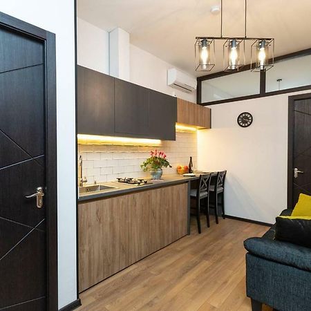 Wehost Cozy Nest Apartment Tbilisi ภายนอก รูปภาพ