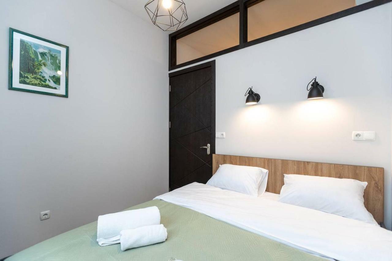 Wehost Cozy Nest Apartment Tbilisi ภายนอก รูปภาพ