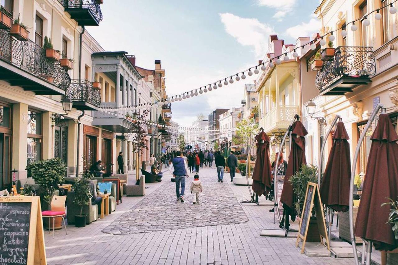 Wehost Cozy Nest Apartment Tbilisi ภายนอก รูปภาพ
